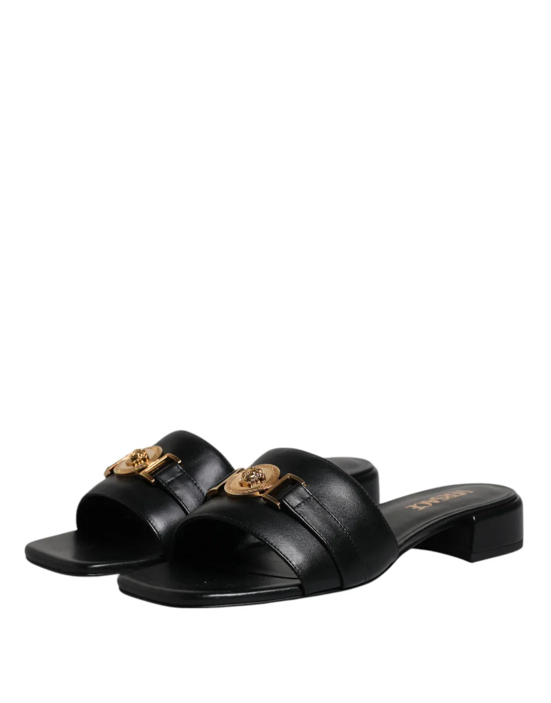 Women's flat shoes