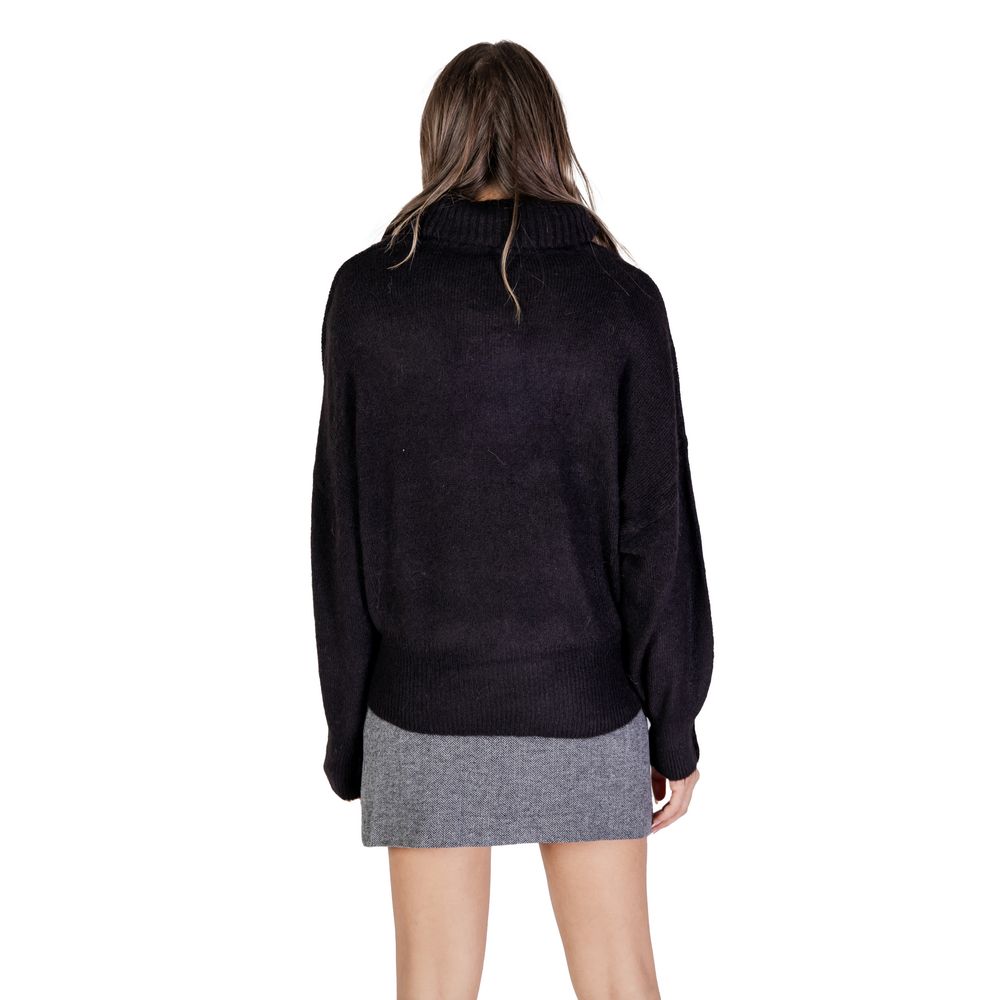 ICHI Black Marabou Turtleneck