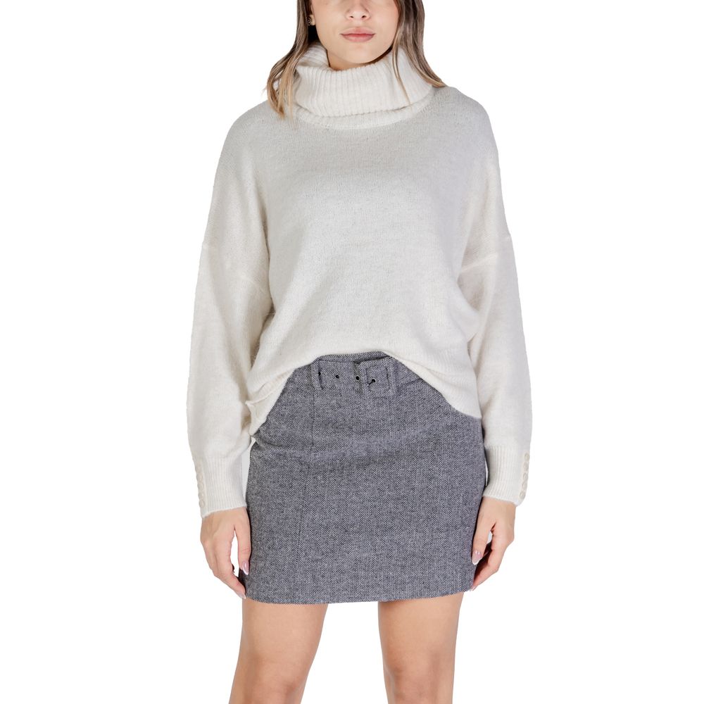 ICHI Cream Marabou Turtleneck